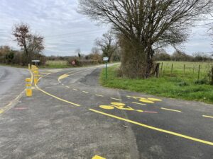 Une piste temporaire flambant neuve, avec sa peinture et ses J11 jaunes (dans la CC Erdre et Gesvres) - ©Samy Guyet